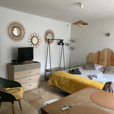 Studio La Source Claire L'Isle-sur-la-Sorgue Exterior photo